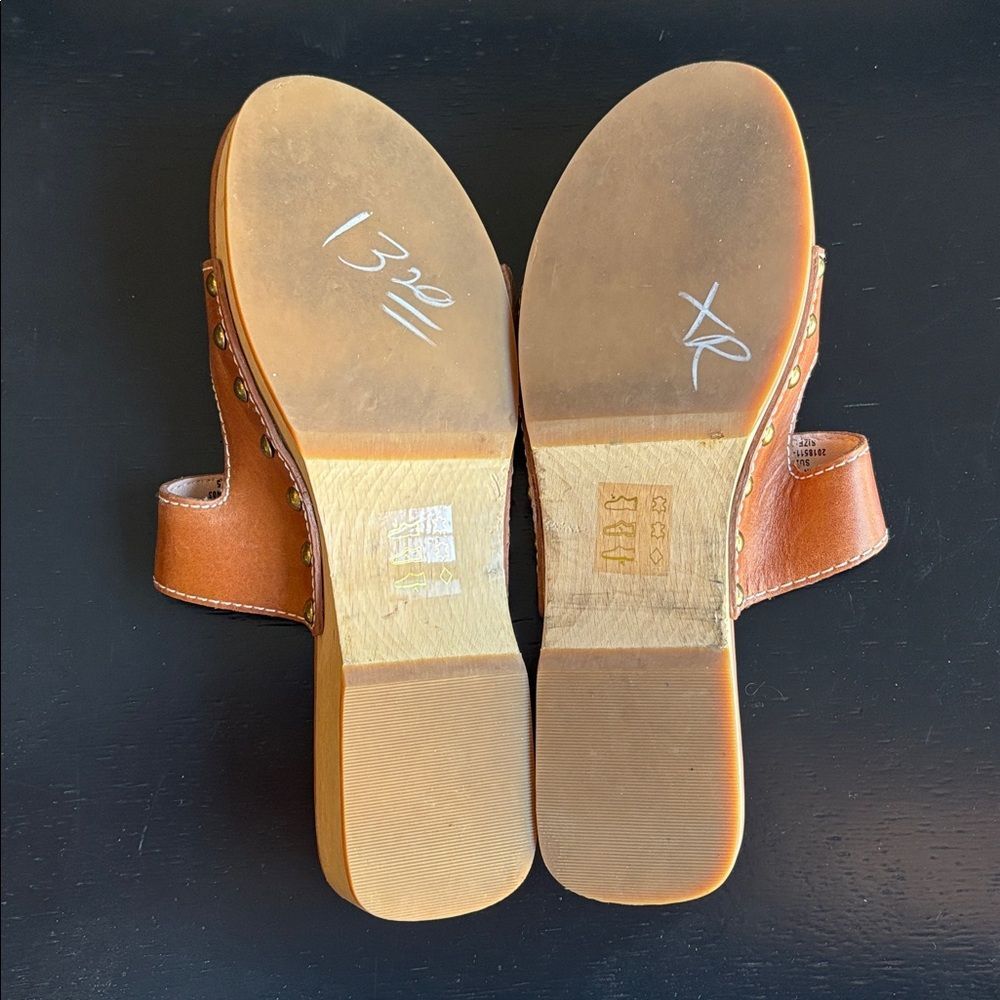 J. Crew platform buckle leather Stylish Tan brown Women clog Sandals sz 7.5 GUC! - Picture 10 of 12